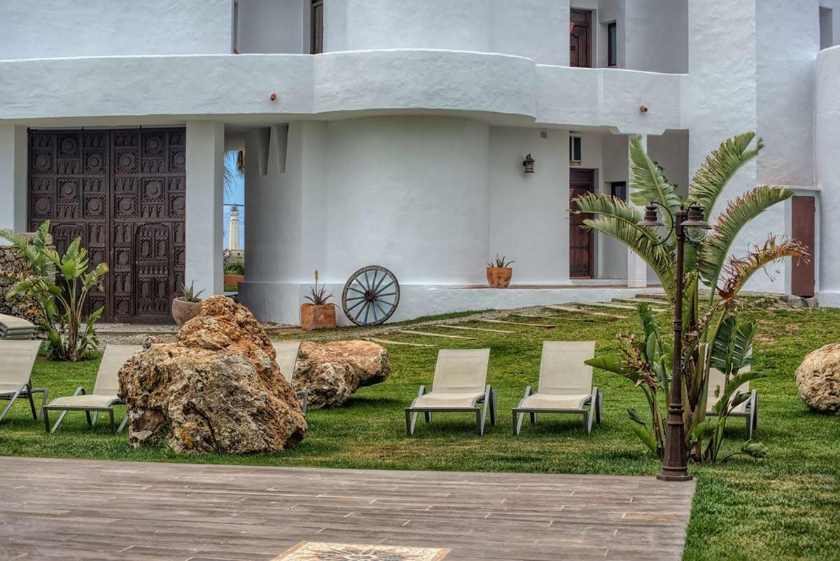 Apartamentos Turisticos Bahia De Trafalgar Zahora Exteriér fotografie