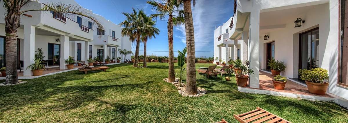 Apartamentos Turisticos Bahia De Trafalgar Zahora Exteriér fotografie