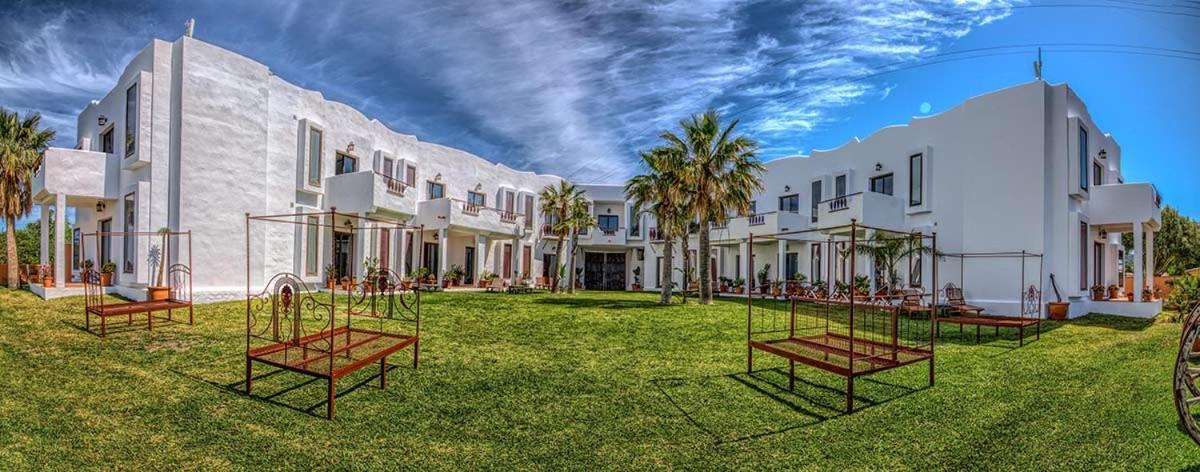 Apartamentos Turisticos Bahia De Trafalgar Zahora Exteriér fotografie